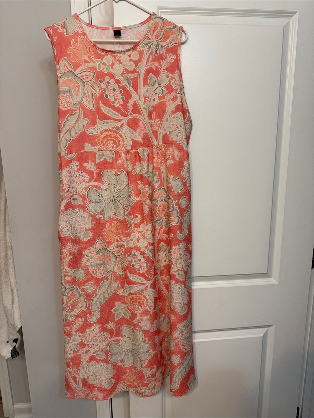 Ladies XL peach pink dress with pockets. Lightweight